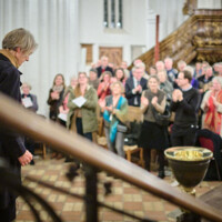 Stående klapsalver foto Ard Jongsma.jpg