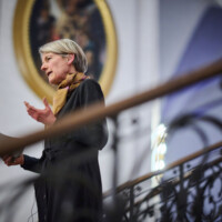 Tine Lindhardt holder afskedstale i Odense Domkirke . Foto Ard Jongsma.jpg