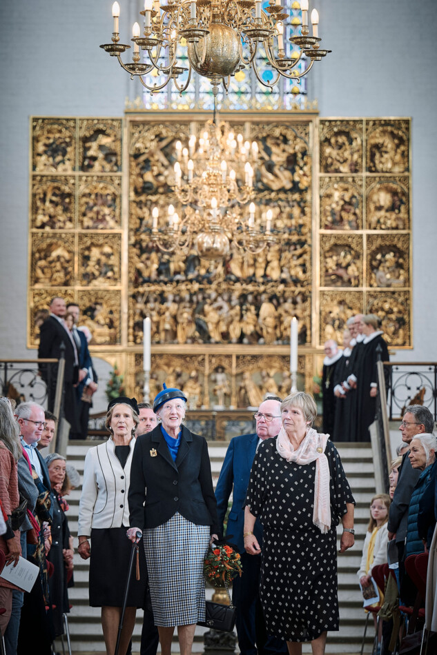 H.M Dronning Magrethe og menighedsrådsformand Eva Haue forlader Domkirken